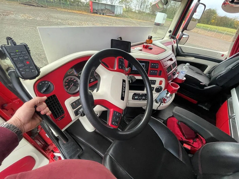 DAF XF 530 Twensteer Special interior. Full Air suspension Hydr. system liising DAF XF 530 Twensteer Special interior. Full Air suspension Hydr. system: pilt 8