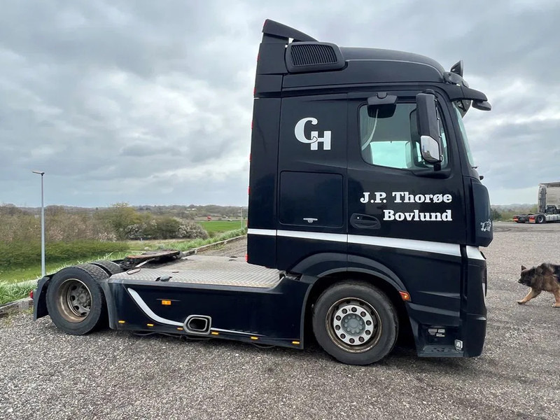 Mercedes-Benz Actros 1843 Special Interior. Air / Air suspension. Euro 6 - Sadulveok: pilt 5 Mercedes-Benz Actros 1843 Special Interior. Air / Air suspension. Euro 6 - Sadulveok: pilt 5