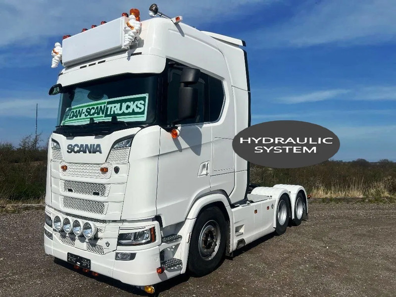 Scania 590S V8 NGS Like new . Air / Air suspension. hydr. system. - Sadulveok: pilt 1 Scania 590S V8 NGS Like new . Air / Air suspension. hydr. system. - Sadulveok: pilt 1