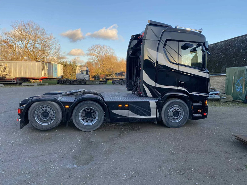 Scania R560 560R super 6x2*4 rearsteering. Hydr. system Air / Air suspension - Sadulveok: pilt 3 Scania R560 560R super 6x2*4 rearsteering. Hydr. system Air / Air suspension - Sadulveok: pilt 3
