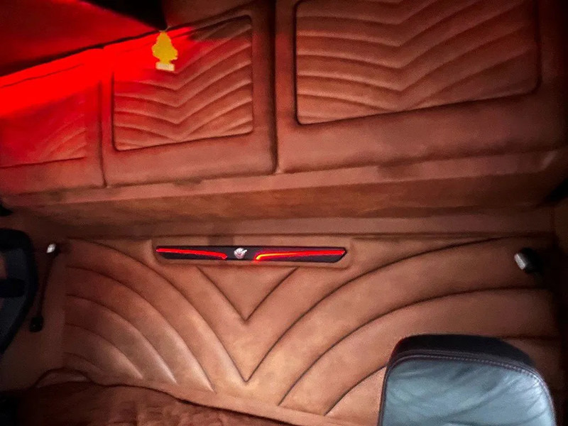 Scania R650 V8 NGS Scania 6x4 . Special Interior. . - Sadulveok: pilt 4 Scania R650 V8 NGS Scania 6x4 . Special Interior. . - Sadulveok: pilt 4
