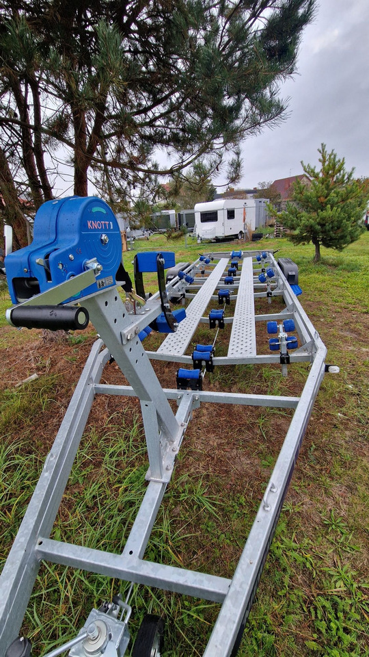 Nowa Przyczepa Podłodziowa 3500kg do 10M Niewiadów P3585HT - Paadihaagis: pilt 3 Nowa Przyczepa Podłodziowa 3500kg do 10M Niewiadów P3585HT - Paadihaagis: pilt 3