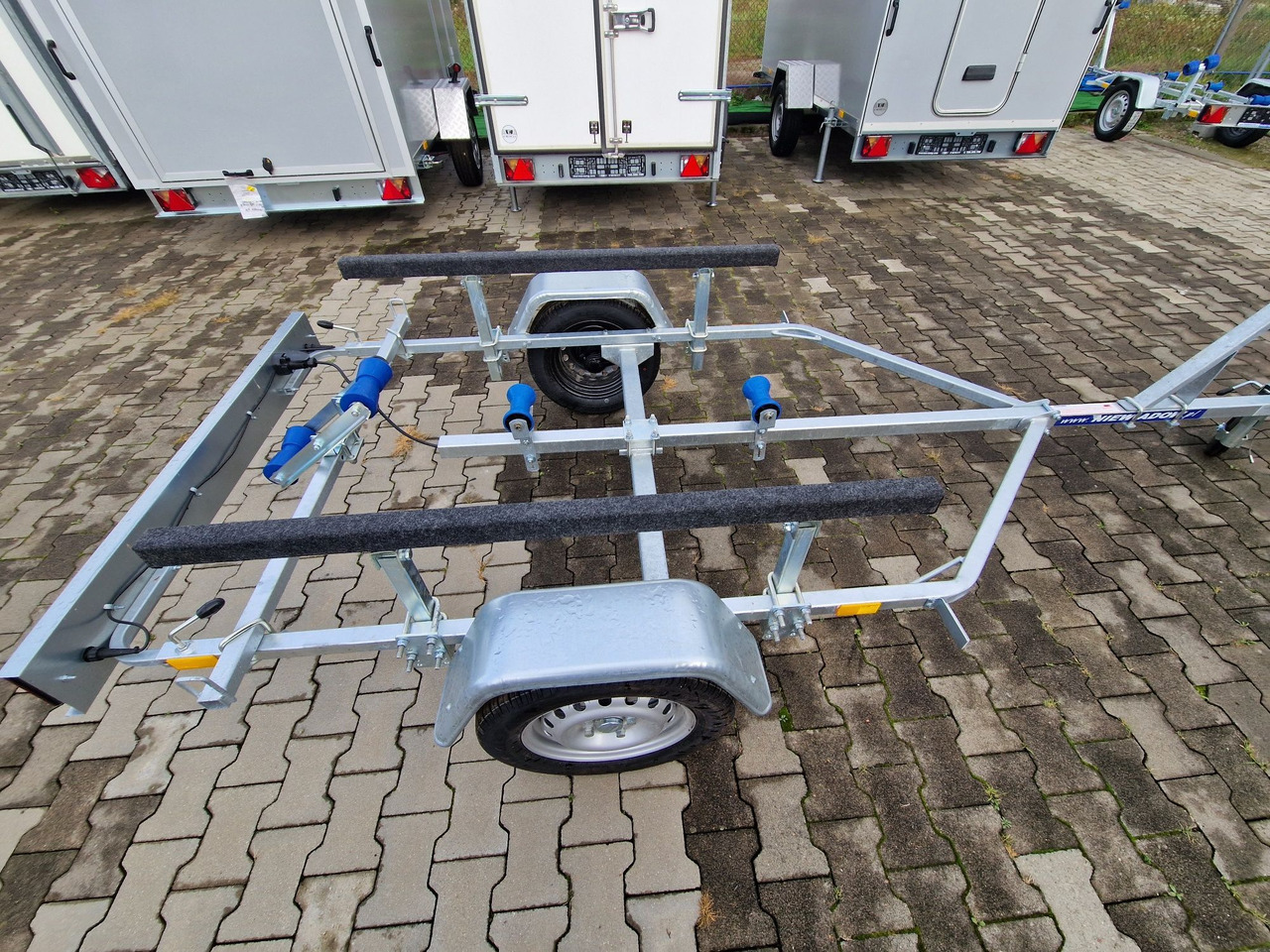 Nowa Przyczepa Podłodziowa ponton łódź 350 - 550cm Niewiadów P400 P415 - Treiler järelhaagis: pilt 3 Nowa Przyczepa Podłodziowa ponton łódź 350 - 550cm Niewiadów P400 P415 - Treiler järelhaagis: pilt 3