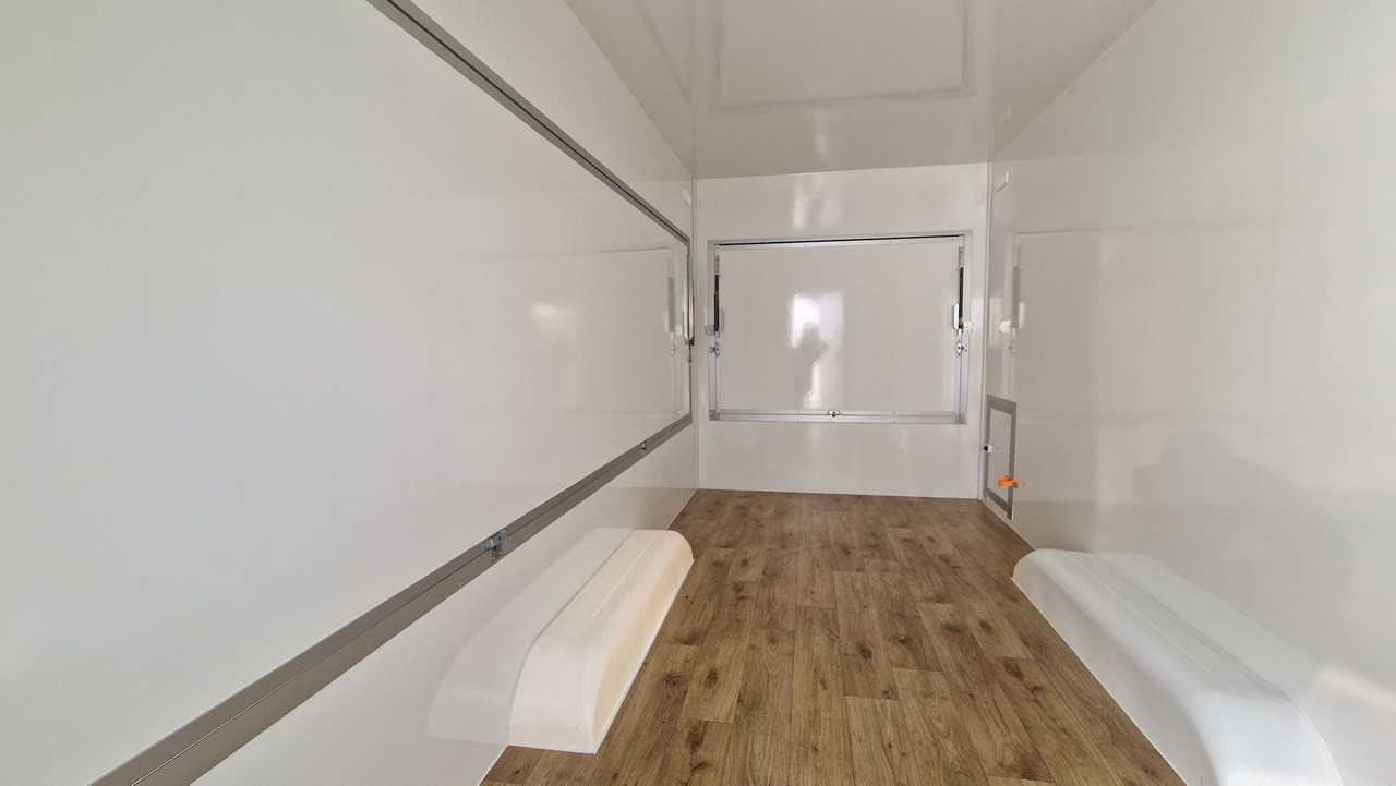 Przyczepa Gastronomiczna Handlowa FoodTruck - Toitlustus haagis: pilt 4 Przyczepa Gastronomiczna Handlowa FoodTruck - Toitlustus haagis: pilt 4