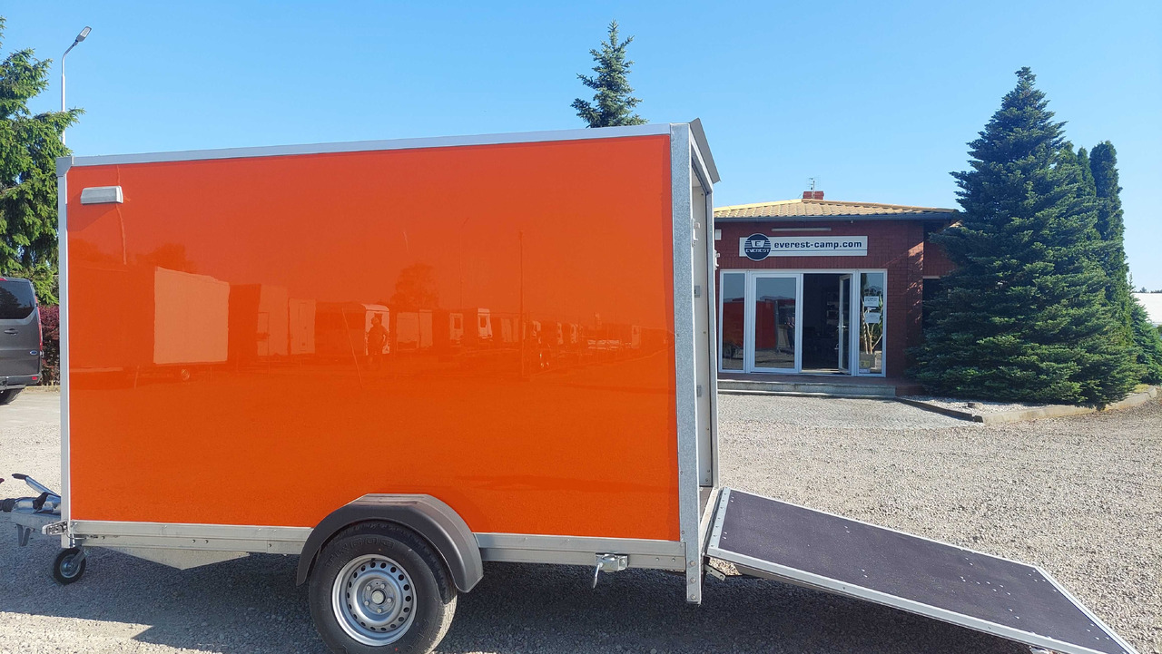 Przyczepa NOWA Kontener Furgon z Trapem Najazd Towarowa Mocna - Auto järelhaagis: pilt 1 Przyczepa NOWA Kontener Furgon z Trapem Najazd Towarowa Mocna - Auto järelhaagis: pilt 1