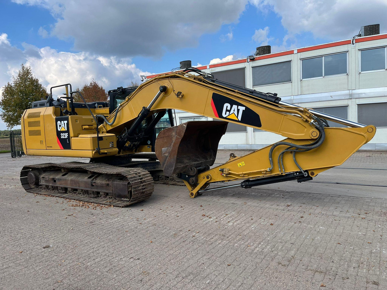 Caterpillar 323FL - Lintekskavaator: pilt 4 Caterpillar 323FL - Lintekskavaator: pilt 4