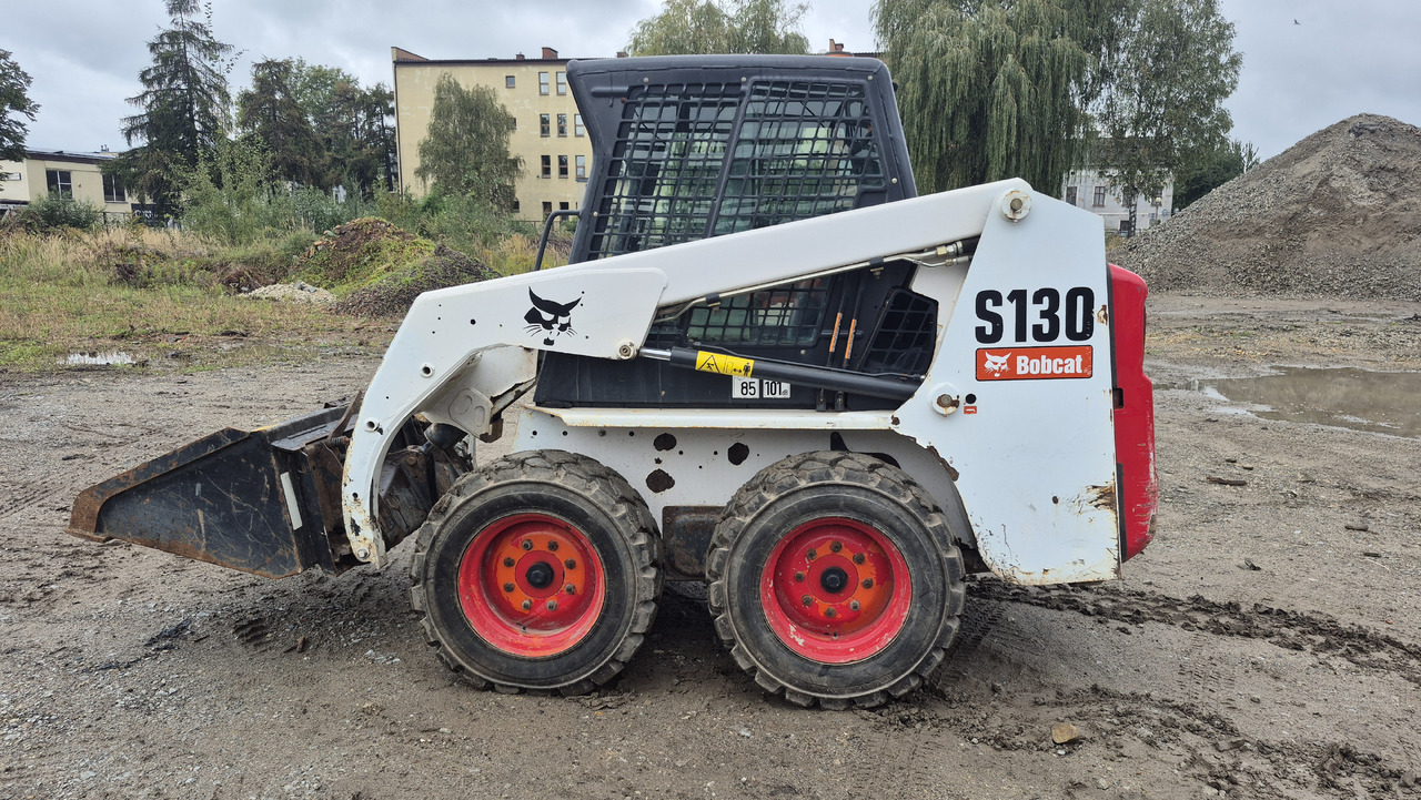 BOBCAT S130 - Kompaktlaadur: pilt 2 BOBCAT S130 - Kompaktlaadur: pilt 2