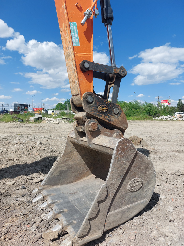 DOOSAN DX225LC-5 - Lintekskavaator: pilt 4 DOOSAN DX225LC-5 - Lintekskavaator: pilt 4