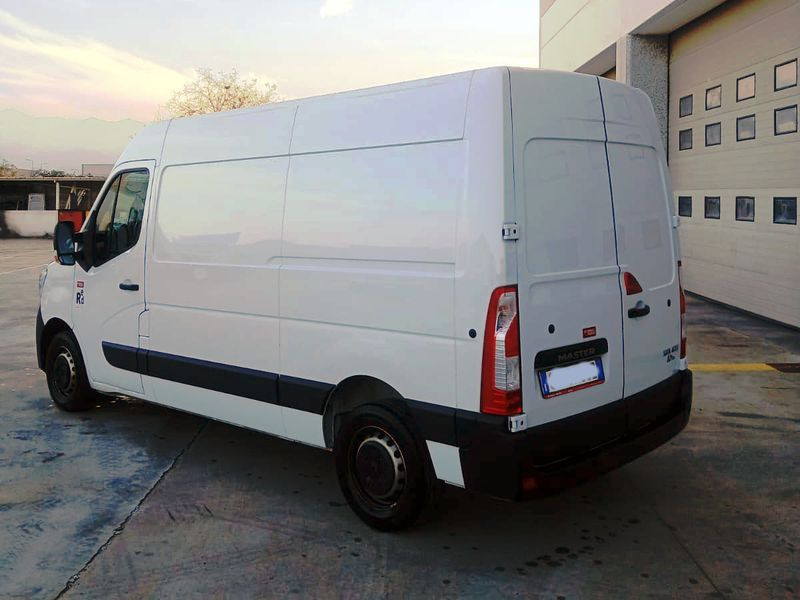 Renault Master Furgone red edition 2021 - Kaubik: pilt 3 Renault Master Furgone red edition 2021 - Kaubik: pilt 3