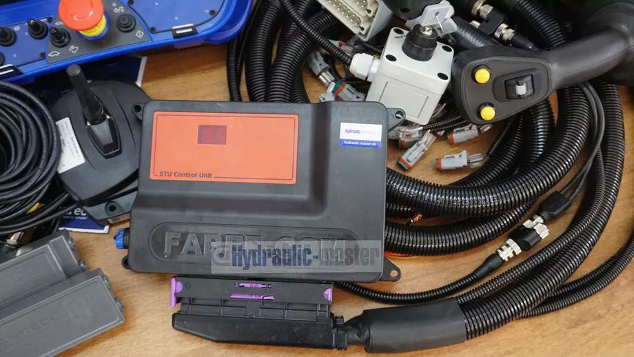 Metsandusseadmed CanBus 2 joysticks with radio control Scanreco G3 12 V Forest crane for Palms Farma BMF KTS: pilt 12 Metsandusseadmed CanBus 2 joysticks with radio control Scanreco G3 12 V Forest crane for Palms Farma BMF KTS: pilt 12