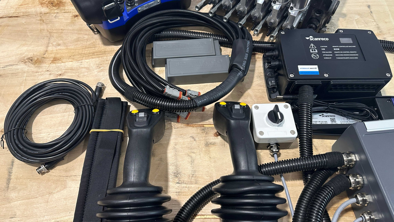 Metsandusseadmed Proportional Valve Walvoil DPX100 with Control Scanreco RC400 and JP Joysticks Danfoss for Parker, Nordhyraulic, Fassi, Hiab: pilt 20 Metsandusseadmed Proportional Valve Walvoil DPX100 with Control Scanreco RC400 and JP Joysticks Danfoss for Parker, Nordhyraulic, Fassi, Hiab: pilt 20