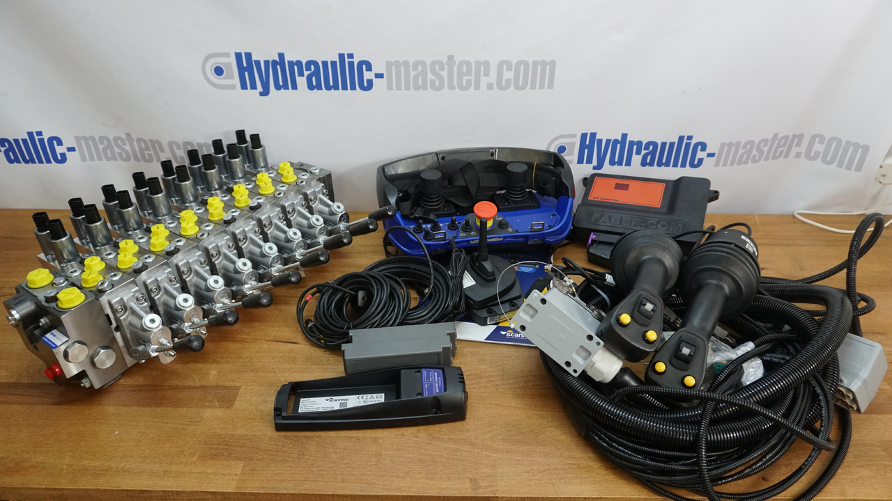 Set SPV with Scanreco RC400 8 Functions Hiab, Palfinger, Fassi - Metsahaagis: pilt 1 Set SPV with Scanreco RC400 8 Functions Hiab, Palfinger, Fassi - Metsahaagis: pilt 1