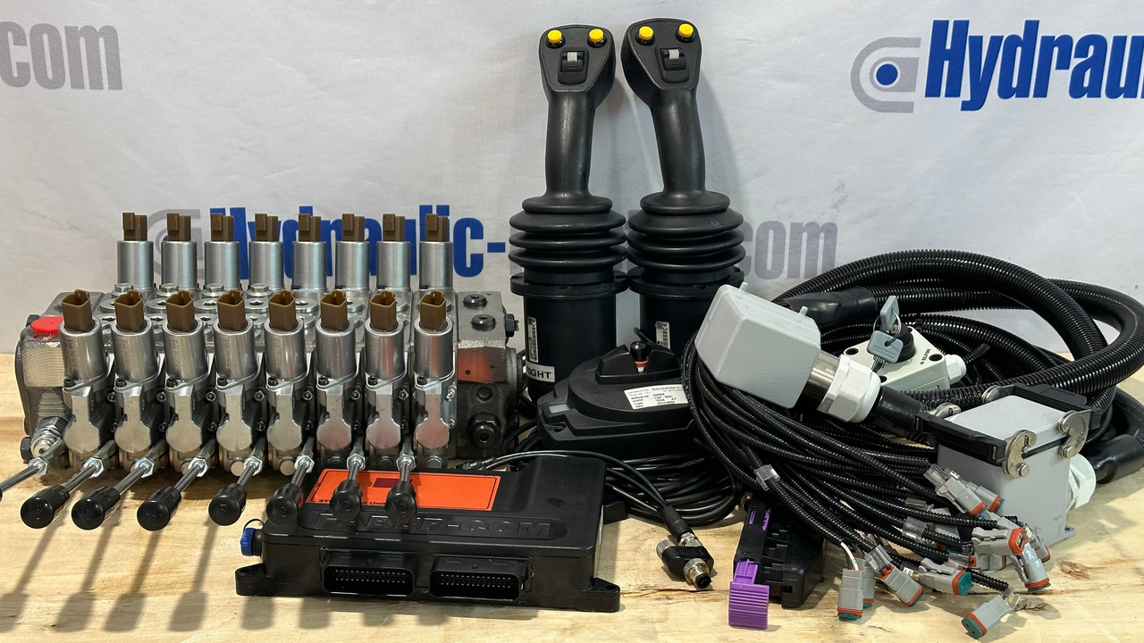 Set Scanreco RC400 with Walvoil DPX100 Liebherr, Demag, Grove, Tadano - Metsahaagis: pilt 3 Set Scanreco RC400 with Walvoil DPX100 Liebherr, Demag, Grove, Tadano - Metsahaagis: pilt 3