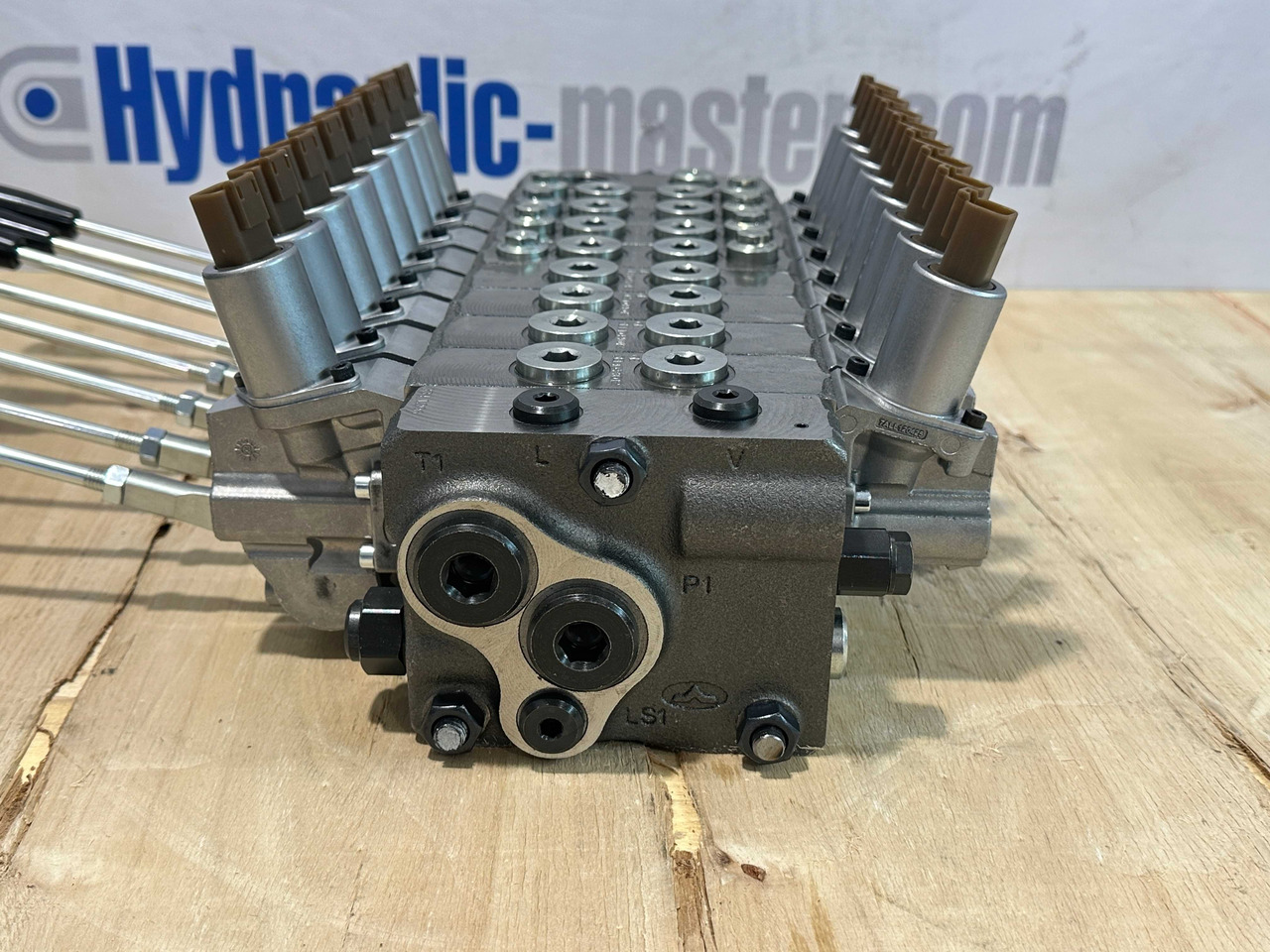 Valve Walvoil DPX100 MKG, Palfinger, Fassi, Hiab - Metsahaagis: pilt 4 Valve Walvoil DPX100 MKG, Palfinger, Fassi, Hiab - Metsahaagis: pilt 4