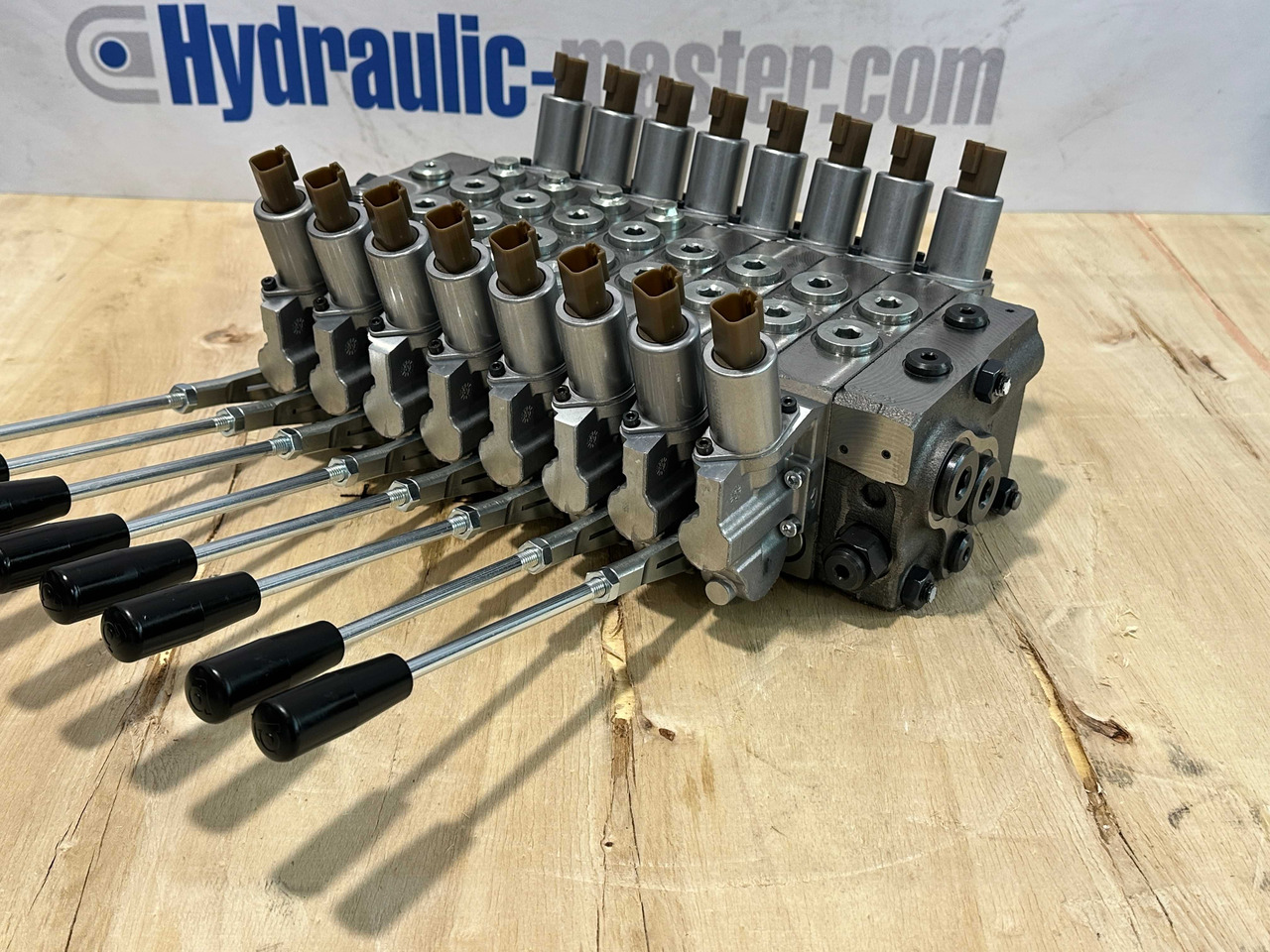 Valve Walvoil DPX100 MKG, Palfinger, Fassi, Hiab - Metsahaagis: pilt 3 Valve Walvoil DPX100 MKG, Palfinger, Fassi, Hiab - Metsahaagis: pilt 3
