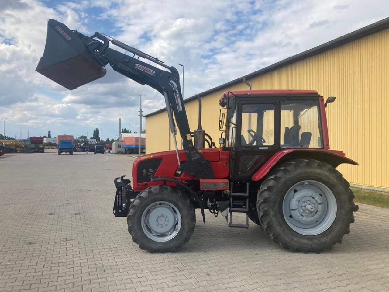 Belarus MTS1021.3 - Traktor: pilt 2 Belarus MTS1021.3 - Traktor: pilt 2