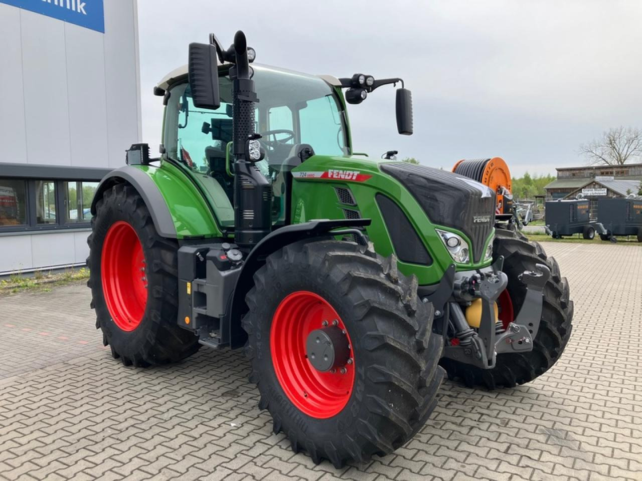 Fendt VARIO 724 GEN 6 PROFI PLUS SET 2 - Traktor: pilt 4 Fendt VARIO 724 GEN 6 PROFI PLUS SET 2 - Traktor: pilt 4