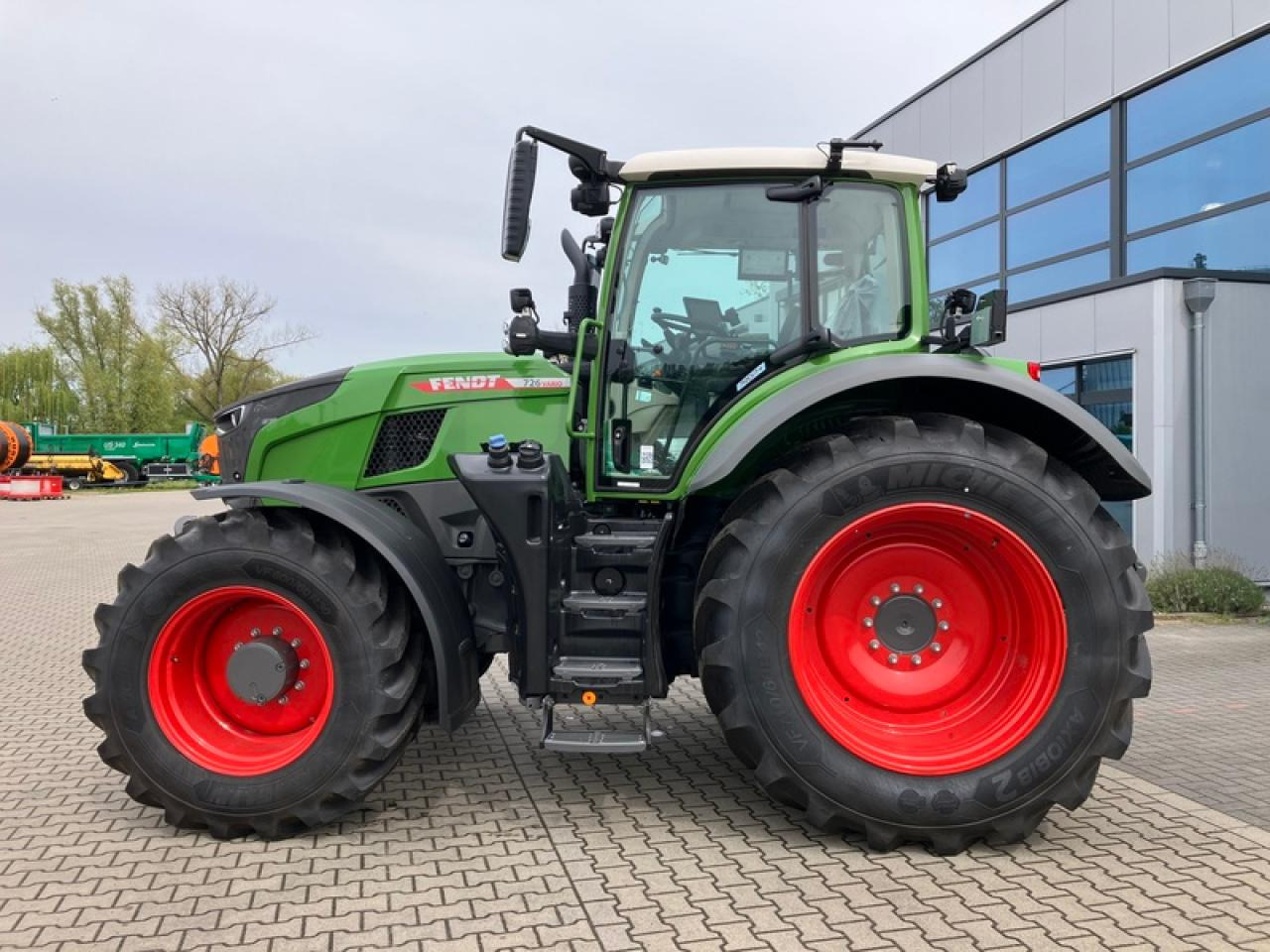 Fendt VARIO726 GEN 7 PROFI PLUS SET 2 - Traktor: pilt 2 Fendt VARIO726 GEN 7 PROFI PLUS SET 2 - Traktor: pilt 2