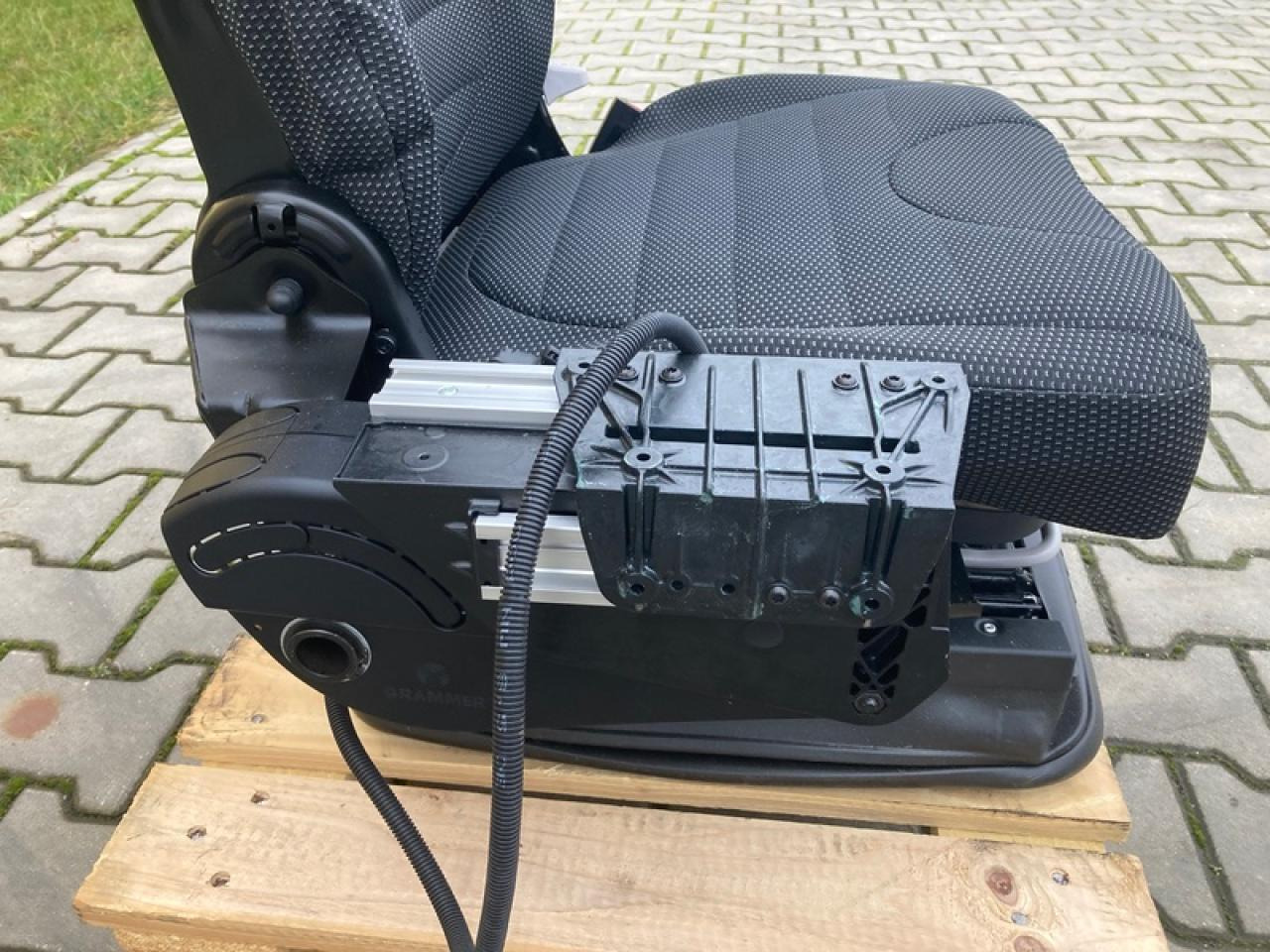 GRAMMER SITZ FENDT IDEAL - Iste - Põllutööseade: pilt 5 GRAMMER SITZ FENDT IDEAL - Iste - Põllutööseade: pilt 5