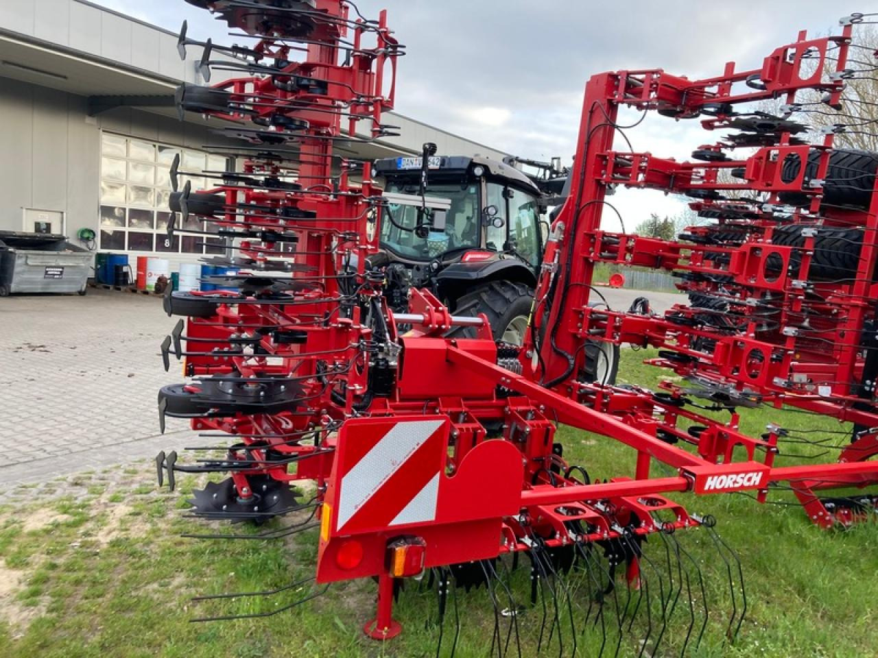 HORSCH TRANSFORMER 6 VF - Maaharimisseadmed: pilt 4 HORSCH TRANSFORMER 6 VF - Maaharimisseadmed: pilt 4