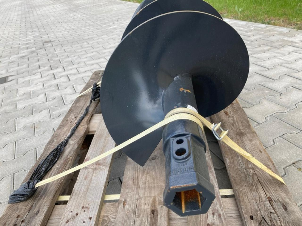 JCB FLIGHT RCK A2042 BOHRER 45CM - Puur - Ehitusmasinad: pilt 3 JCB FLIGHT RCK A2042 BOHRER 45CM - Puur - Ehitusmasinad: pilt 3