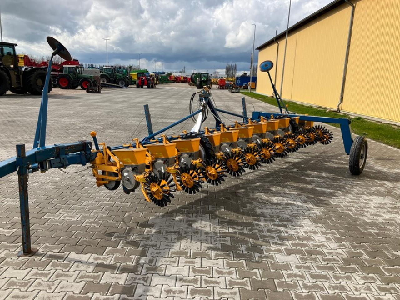 Kleine RÜBENDRILLMASCHINE KLEINE UNICORN - Täppiskülvimasin: pilt 2 Kleine RÜBENDRILLMASCHINE KLEINE UNICORN - Täppiskülvimasin: pilt 2