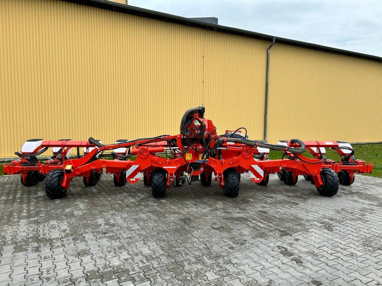 Kuhn MAXIMA 3RXLE - Täppiskülvimasin: pilt 2 Kuhn MAXIMA 3RXLE - Täppiskülvimasin: pilt 2