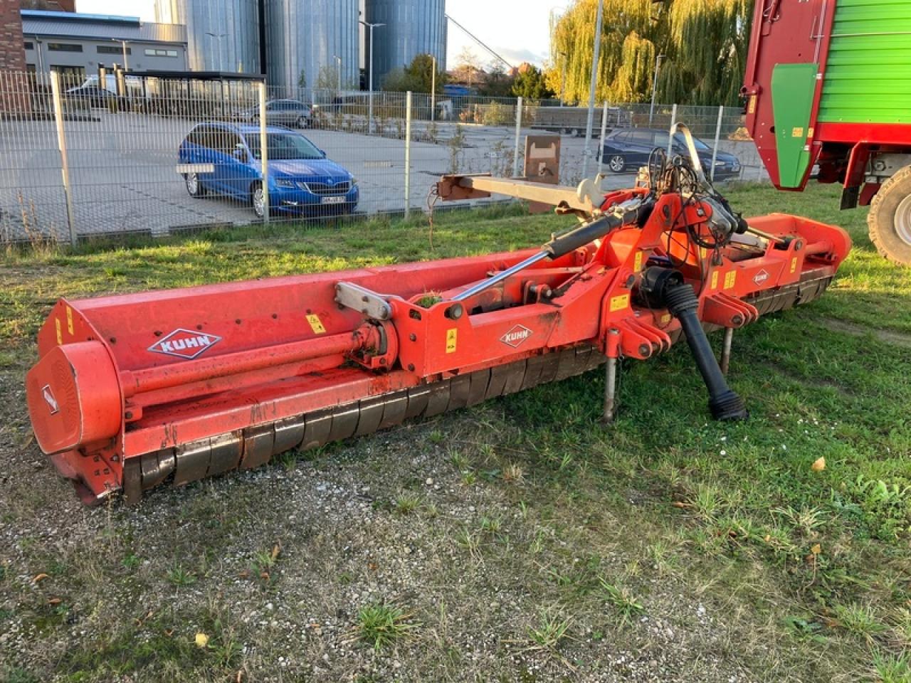 Kuhn RM 610 R - Hooldusniiduk: pilt 1 Kuhn RM 610 R - Hooldusniiduk: pilt 1