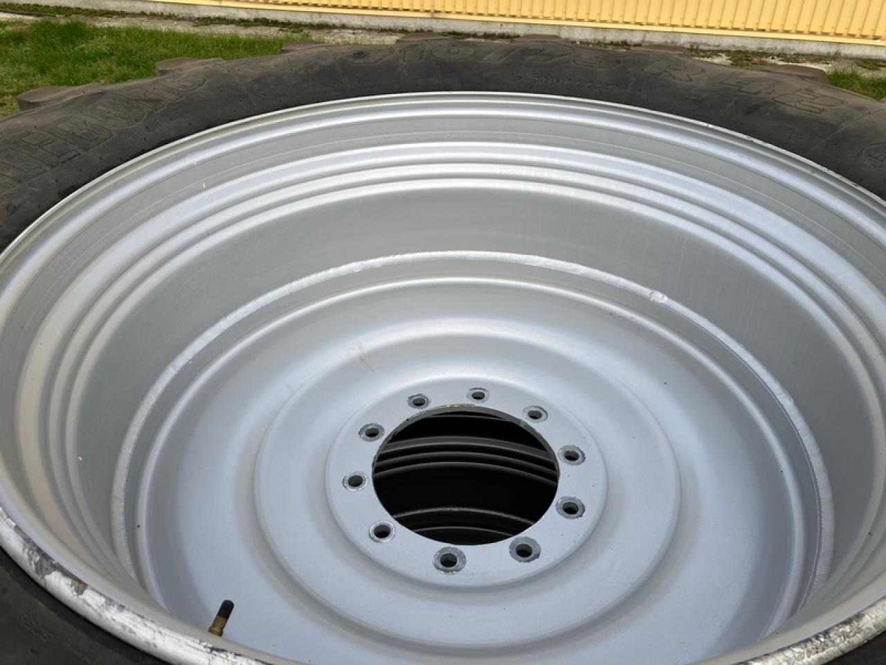 Trelleborg 710/75R42 TM900 - Rehv: pilt 3 Trelleborg 710/75R42 TM900 - Rehv: pilt 3