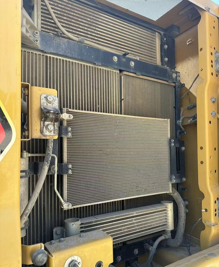 Lintekskavaator Caterpillar 320GC: pilt 8
