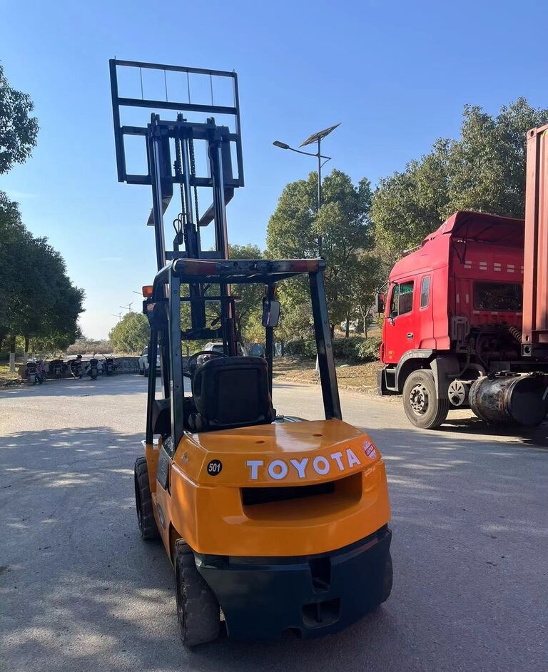 Toyota Made in Japan 7FD30 3ton 5ton 7FD50 for sale - Diiseltõstuk: pilt 4 Toyota Made in Japan 7FD30 3ton 5ton 7FD50 for sale - Diiseltõstuk: pilt 4