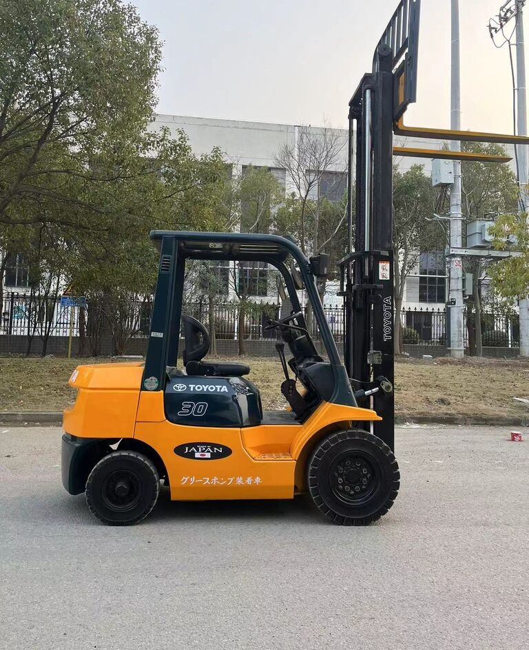 Toyota Made in Japan 7FD30 3ton 5ton 7FD50 for sale - Diiseltõstuk: pilt 2 Toyota Made in Japan 7FD30 3ton 5ton 7FD50 for sale - Diiseltõstuk: pilt 2