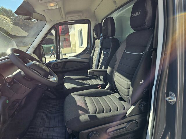 IVECO Daily 35S18 3.0 Koffer Voll-LED Navigation - Tarbesõiduk furgoon: pilt 2 IVECO Daily 35S18 3.0 Koffer Voll-LED Navigation - Tarbesõiduk furgoon: pilt 2