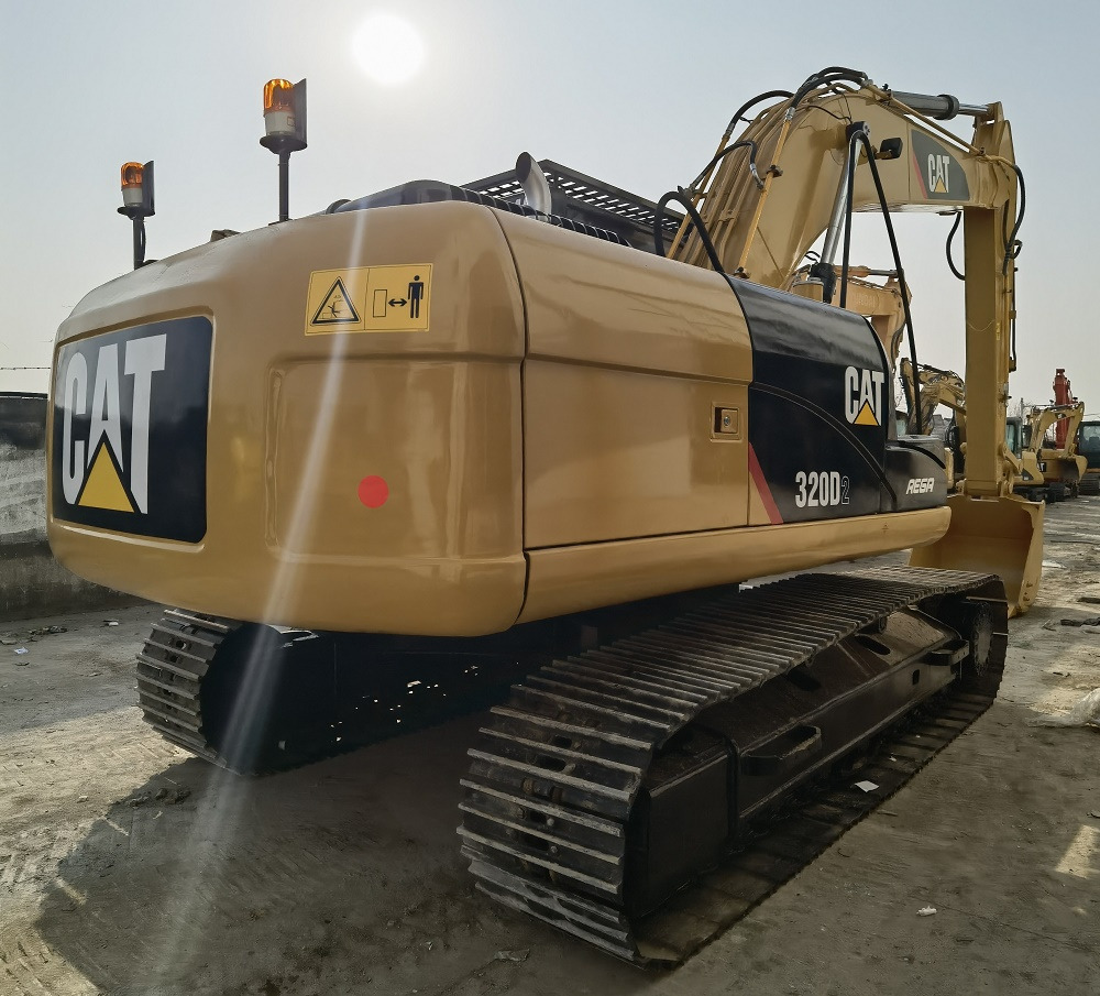 CAT 320D2 Excavator - Lintekskavaator: pilt 3 CAT 320D2 Excavator - Lintekskavaator: pilt 3