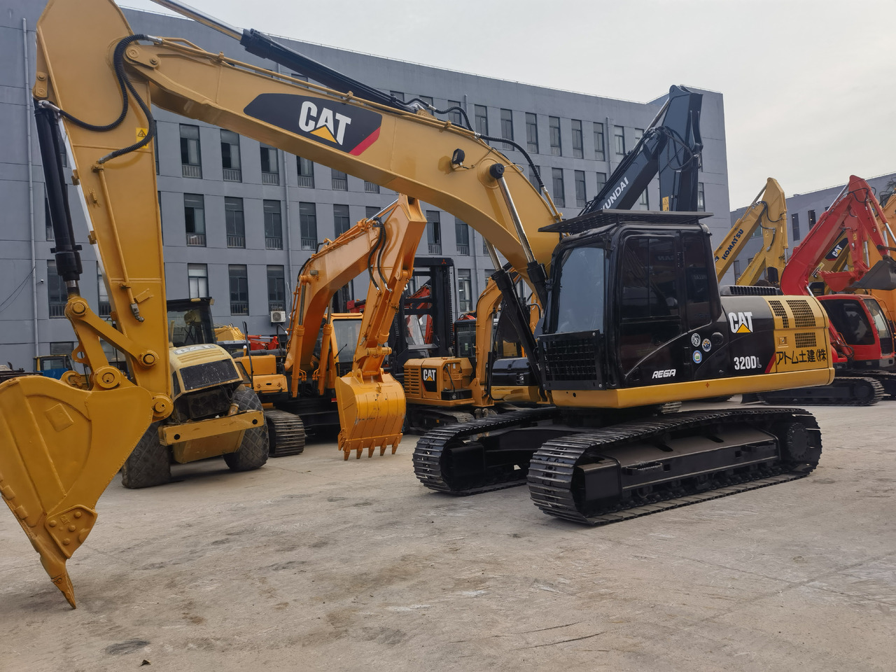 CAT 320DL Excavator - Lintekskavaator: pilt 3 CAT 320DL Excavator - Lintekskavaator: pilt 3