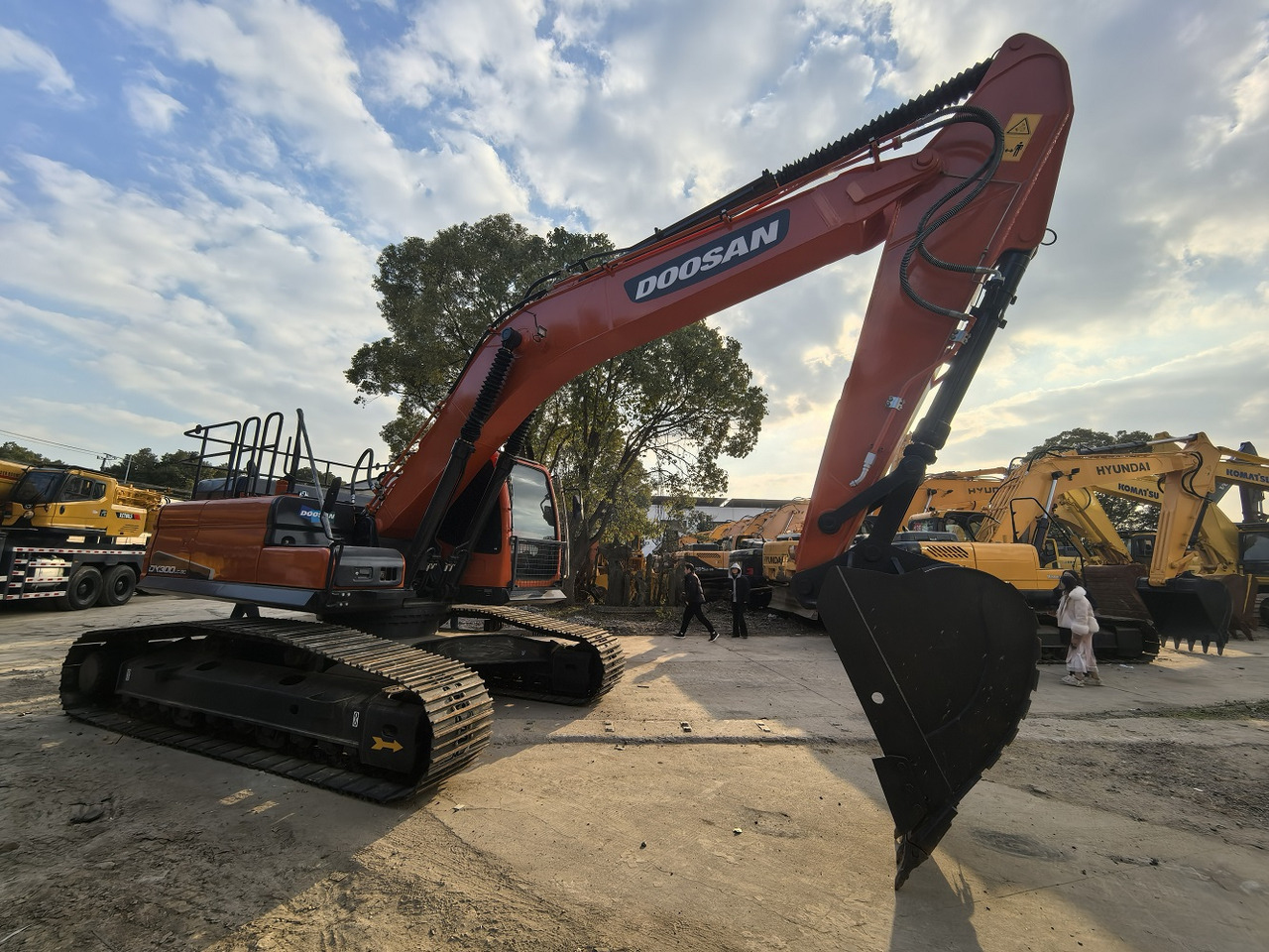 Doosan DX300LC-9C  Crawler Excavator - Lintekskavaator: pilt 5 Doosan DX300LC-9C  Crawler Excavator - Lintekskavaator: pilt 5