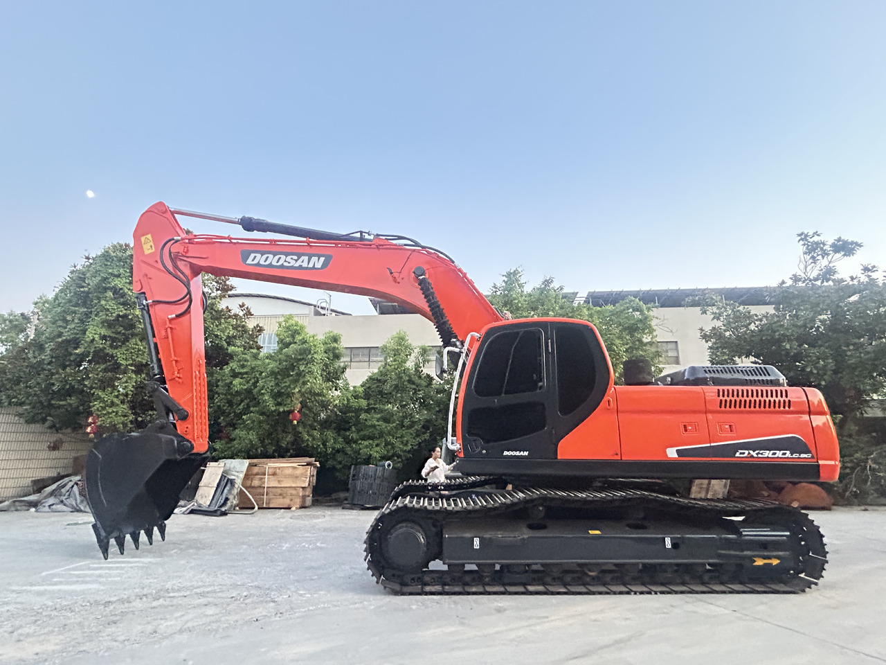 Doosan DX300LC Crawler Excavator - Lintekskavaator: pilt 1 Doosan DX300LC Crawler Excavator - Lintekskavaator: pilt 1