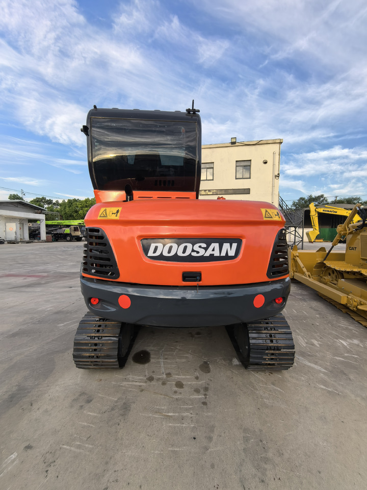 Doosan Dx60 Crawler Excavator - Lintekskavaator: pilt 1 Doosan Dx60 Crawler Excavator - Lintekskavaator: pilt 1
