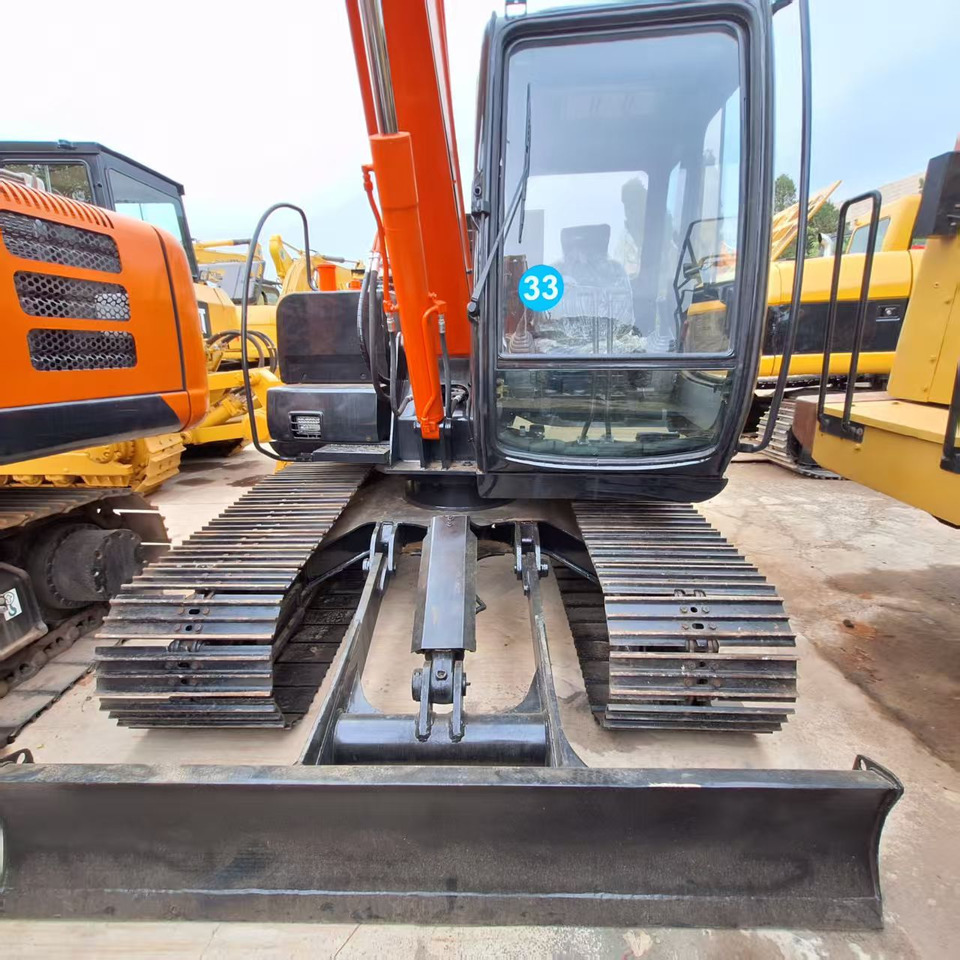 Hitachi EX60 Excavator - Lintekskavaator: pilt 1 Hitachi EX60 Excavator - Lintekskavaator: pilt 1