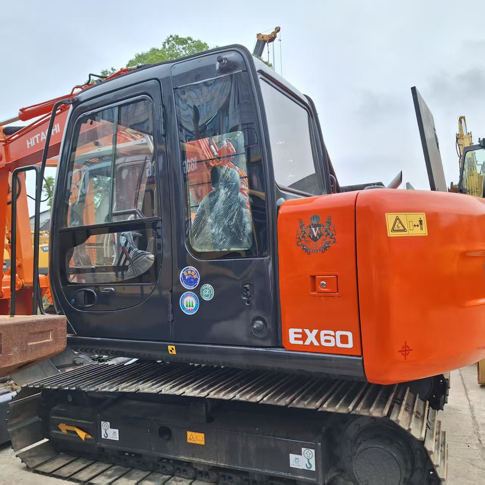 Hitachi EX60 Excavator - Lintekskavaator: pilt 3 Hitachi EX60 Excavator - Lintekskavaator: pilt 3