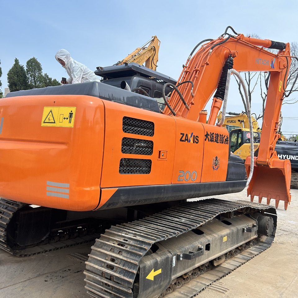Hitachi ZX200 Excavator - Lintekskavaator: pilt 3 Hitachi ZX200 Excavator - Lintekskavaator: pilt 3