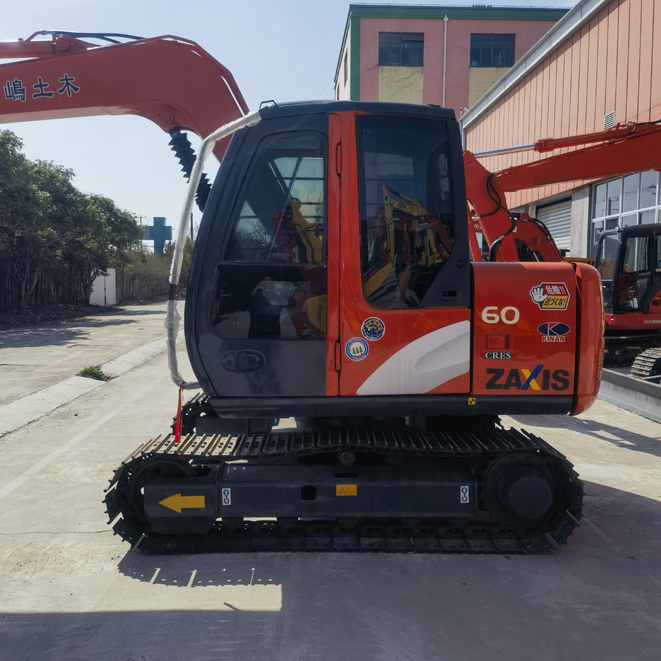 Hitachi ZX60 Excavator - Lintekskavaator: pilt 2 Hitachi ZX60 Excavator - Lintekskavaator: pilt 2