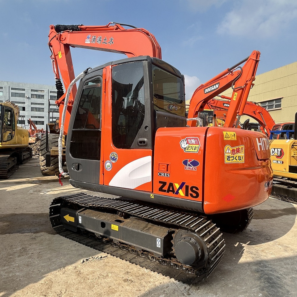 Hitachi ZX70 Excavator - Miniekskavaator: pilt 3 Hitachi ZX70 Excavator - Miniekskavaator: pilt 3