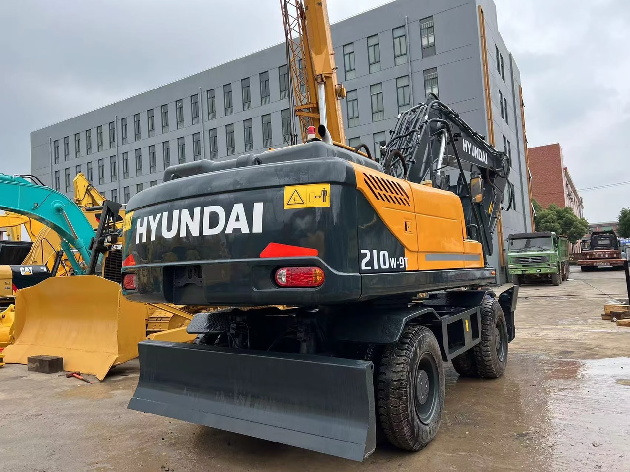 Hyundai 210w-9 wheel excavator - Ratastel ekskavaator: pilt 4 Hyundai 210w-9 wheel excavator - Ratastel ekskavaator: pilt 4
