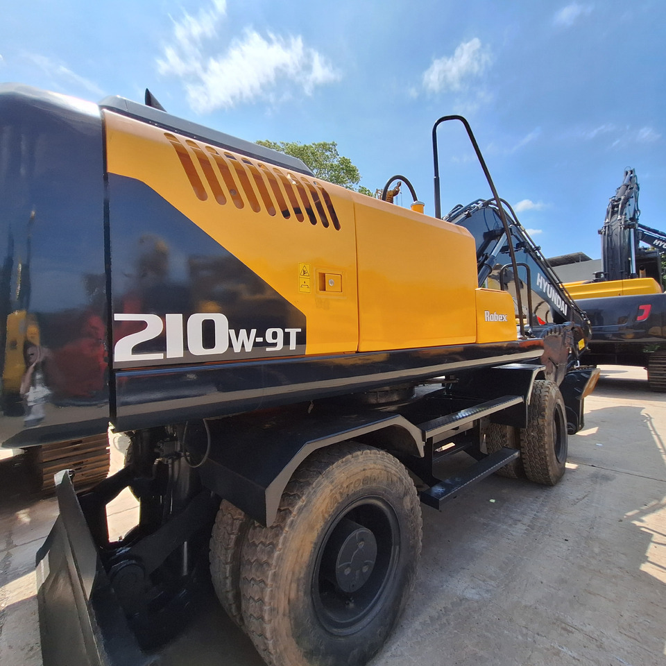 Hyundai 210w-9T wheel excavator - Ratastel ekskavaator: pilt 3 Hyundai 210w-9T wheel excavator - Ratastel ekskavaator: pilt 3