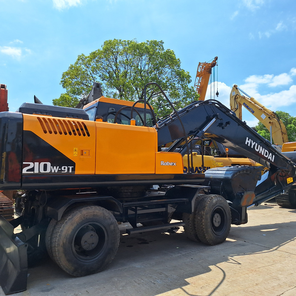 Hyundai 210w-9T wheel excavator - Ratastel ekskavaator: pilt 1 Hyundai 210w-9T wheel excavator - Ratastel ekskavaator: pilt 1
