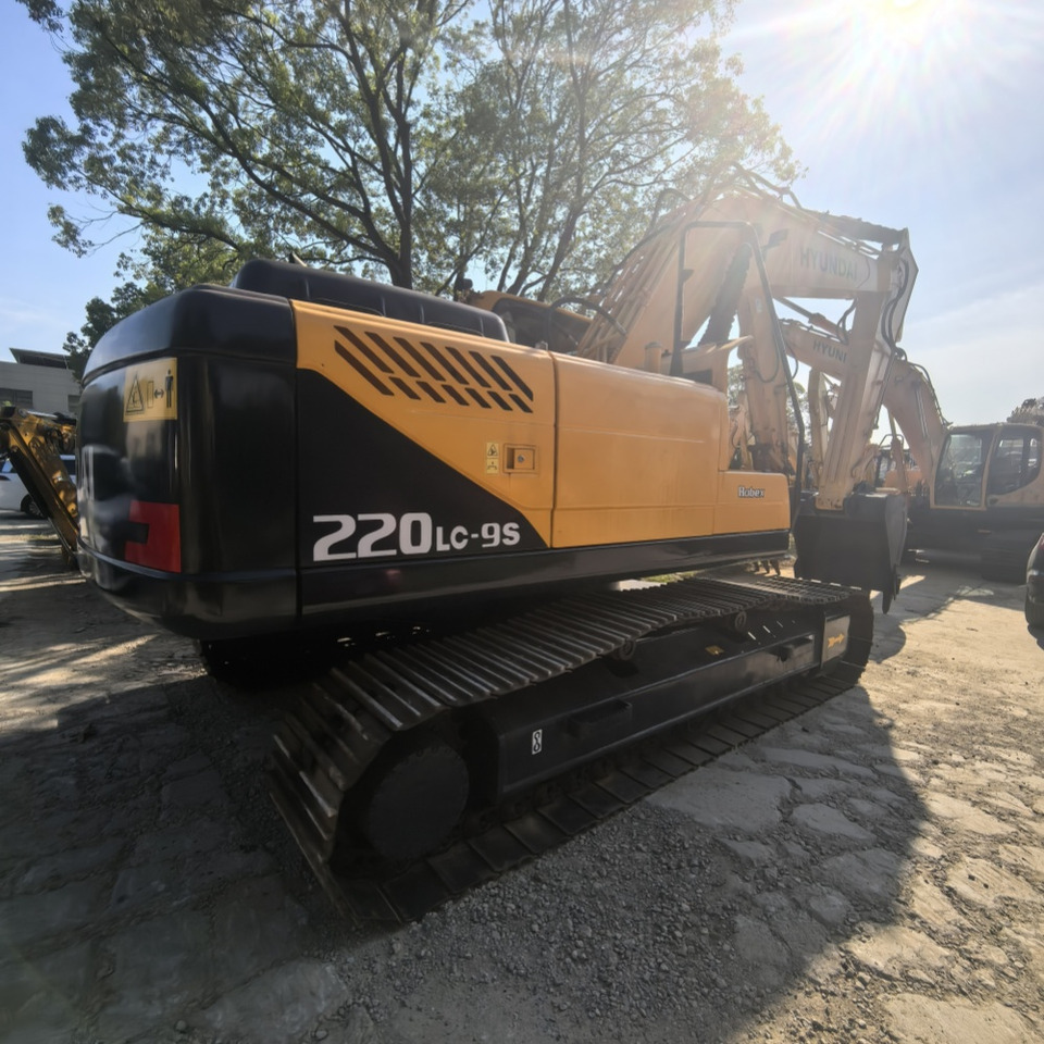 Hyundai 220lc-9s   excavator - Ratastel ekskavaator: pilt 4 Hyundai 220lc-9s   excavator - Ratastel ekskavaator: pilt 4