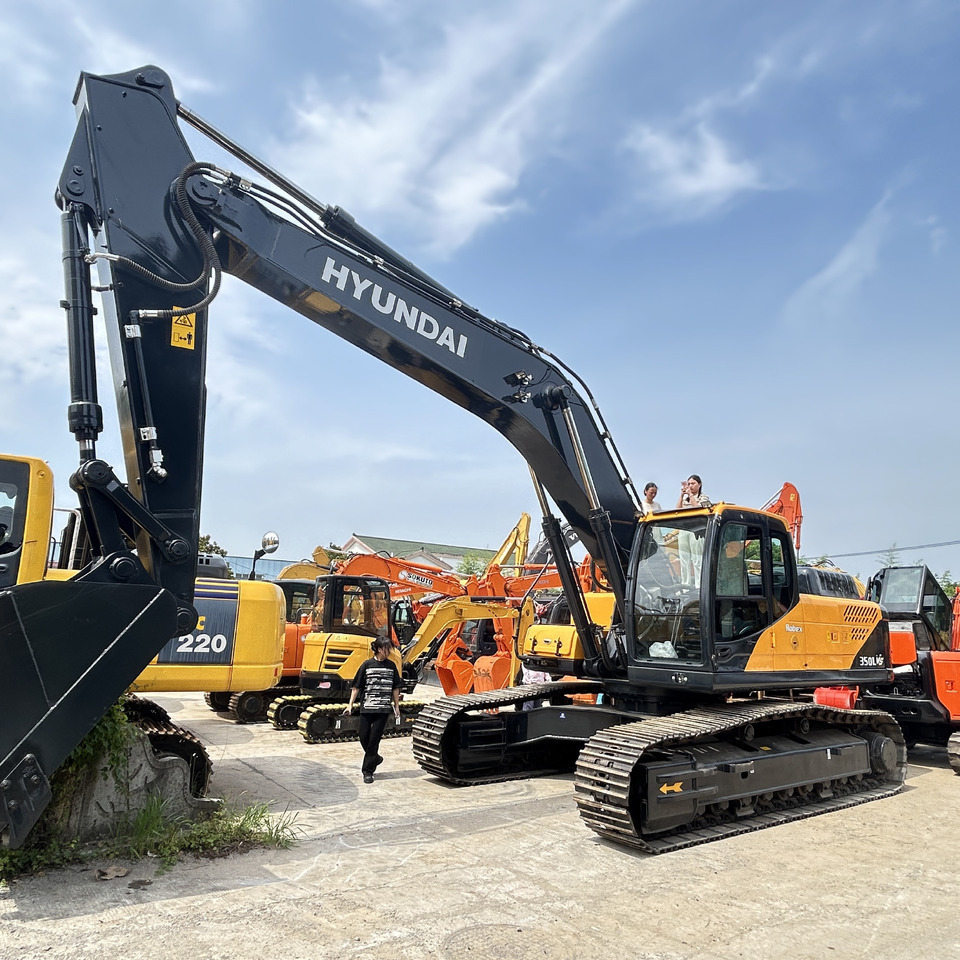 Hyundai 350LVS  excavator - Ratastel ekskavaator: pilt 3 Hyundai 350LVS  excavator - Ratastel ekskavaator: pilt 3