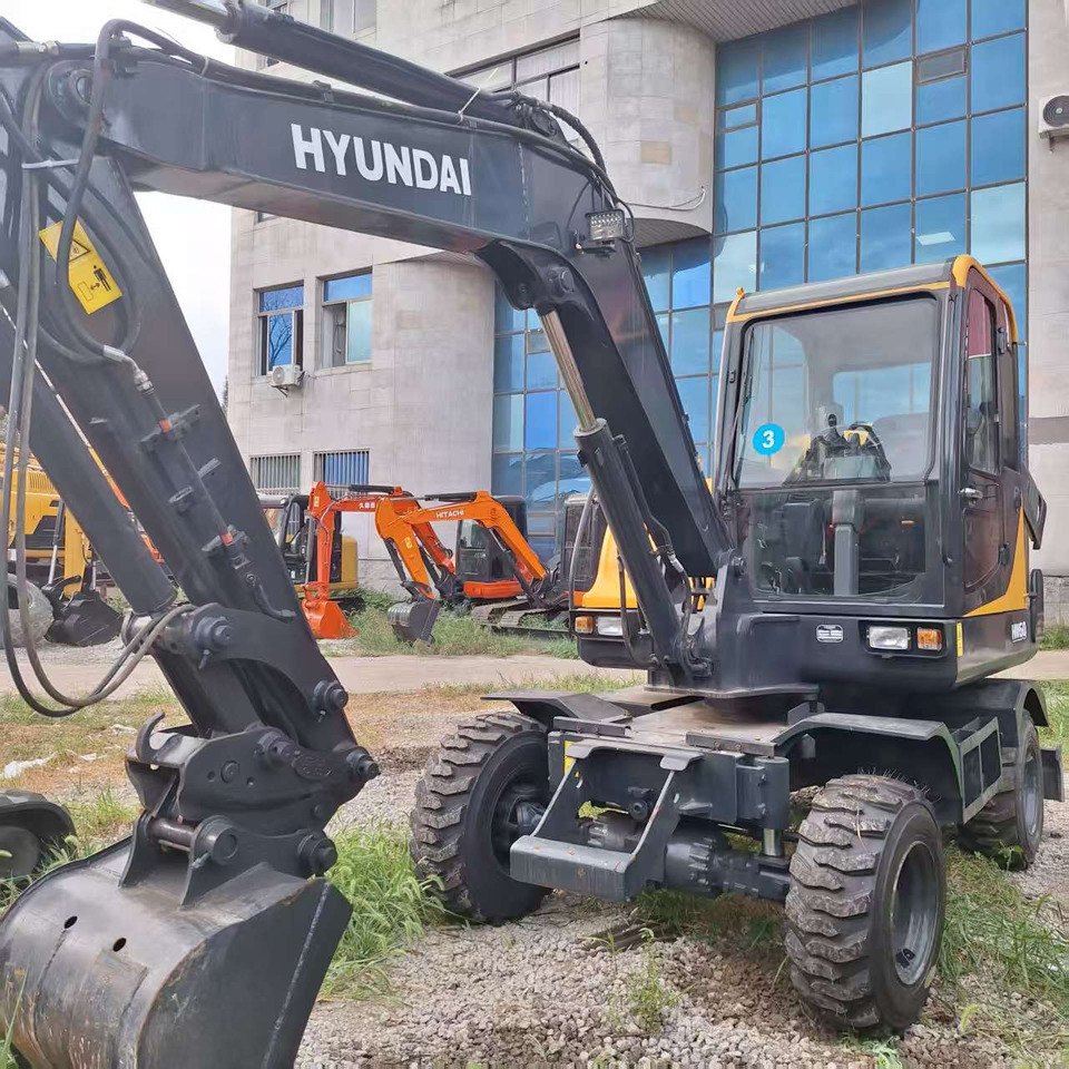 Hyundai HW60 excavator - Ratastel ekskavaator: pilt 4 Hyundai HW60 excavator - Ratastel ekskavaator: pilt 4