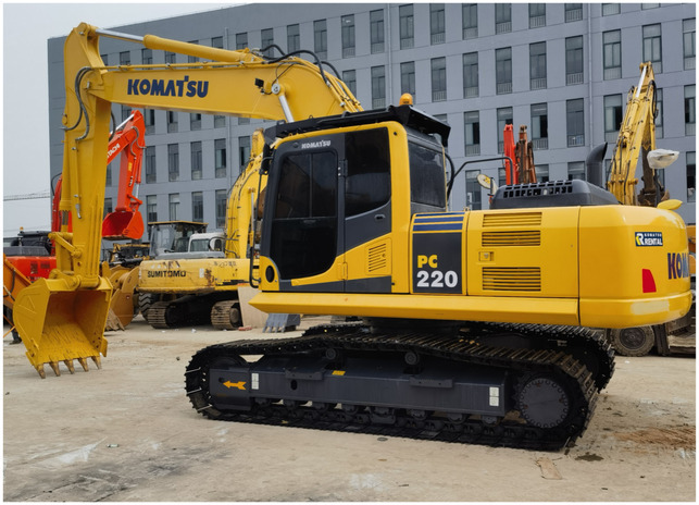 Komatsu PC 220-8 Excavator - Lintekskavaator: pilt 1 Komatsu PC 220-8 Excavator - Lintekskavaator: pilt 1